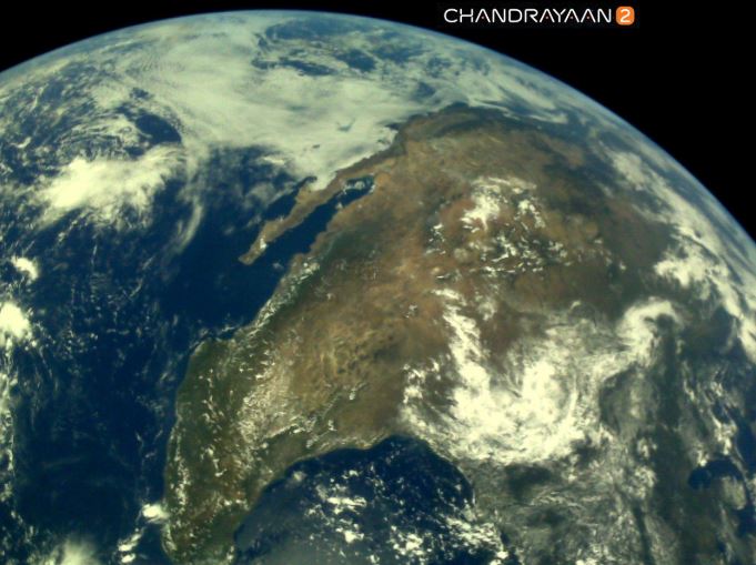 Earth as viewed by #Chandrayaan2 LI4 Camera on August 3, 2019 17:34 UT
