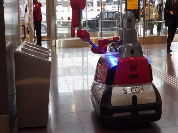 2020 Tokyo Olympics: Robots to greet, guide visitors at Haneda Airport