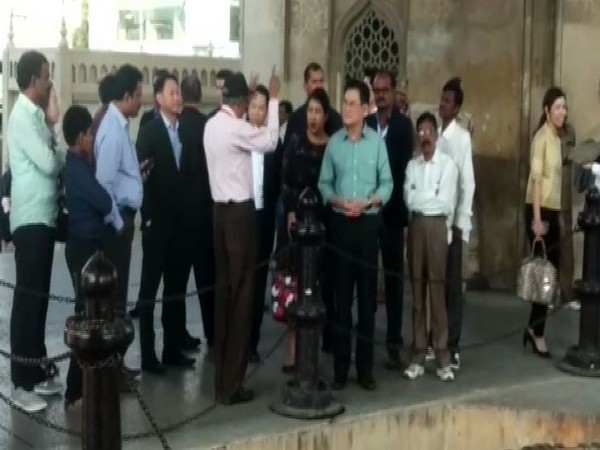 Thailand Dy PM visits historic Charminar, Ladd Bazar