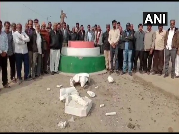 Mahatma Gandhi's statue vandalised in Gujarat's Amreli district