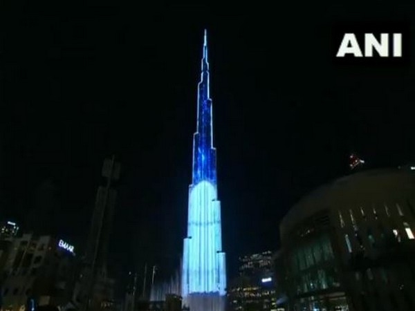 UAE rings in New Year 2020 with glittering fireworks at Dubai's Burj Khalifa