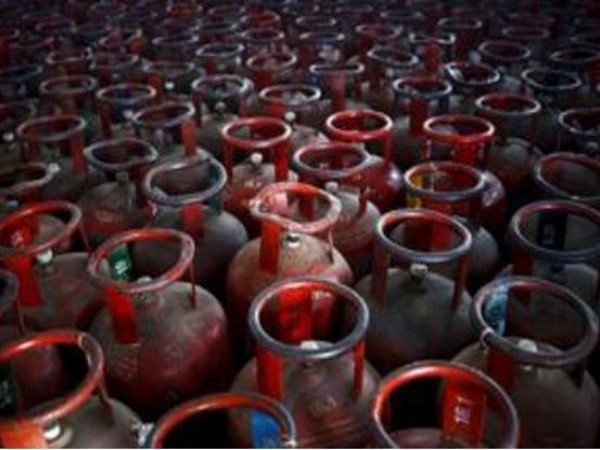 Non-subsidised LPG price hiked by Rs 19 per cylinder