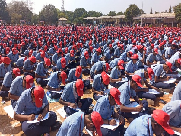 7000 Madurai school students create world record