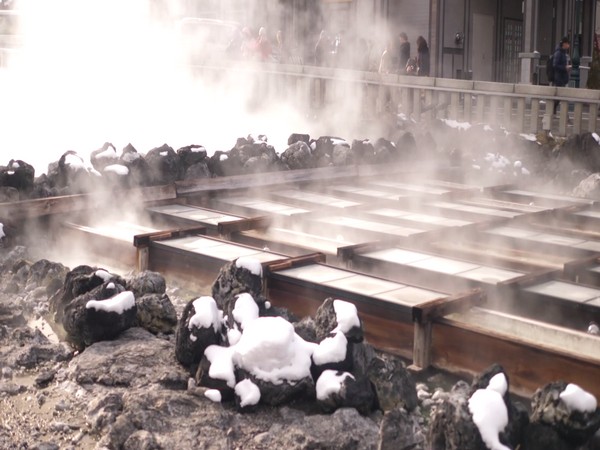 Hot-springs in Japan's Kusatsu town attracts visitors