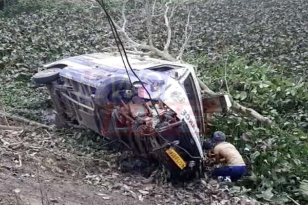 108 Ambulance falls in river near Chhaygaon