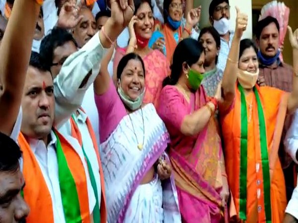 BJP wins Dubbaka Assembly bypoll in Telangana