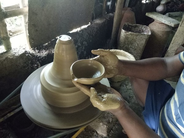 Potters hopeful of making business during festive season amid pandemic