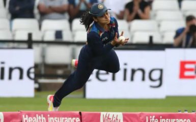 Indian Woman Cricketer Harleen Deol's stunner catch ...