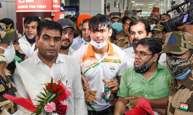 Neeraj Chopra returns back home to grand welcome » News Live TV » Sports