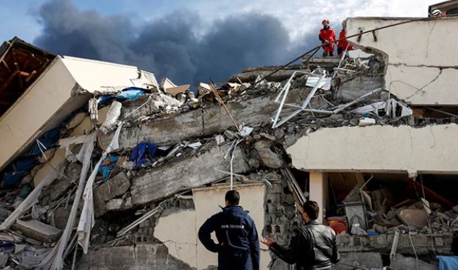 Türkiye ve Suriye’deki depremler: Ölü sayısı elli bini geçti