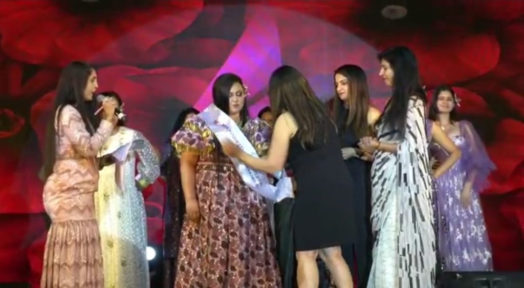 Guwahati's Jhuma Dutta bags Mrs Voguestar India, Kamrup (Assam) title ...