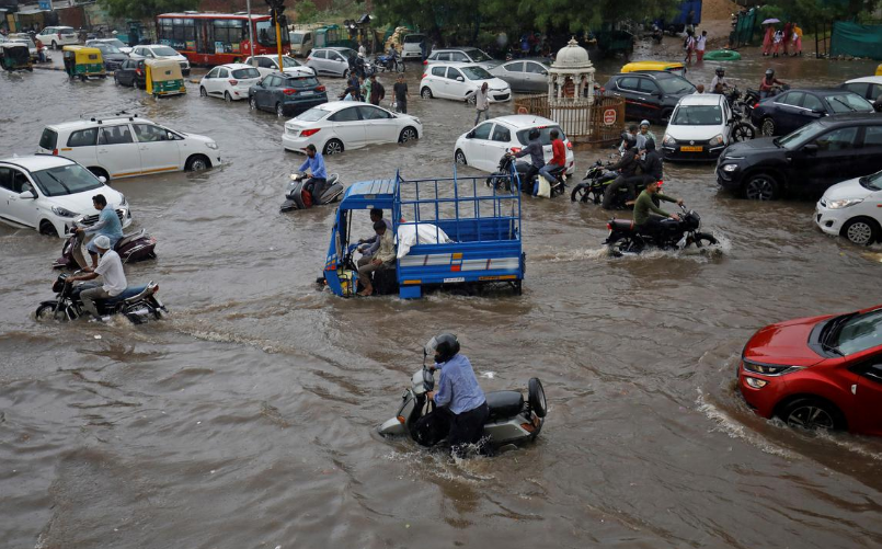 Heavy Rains Lash Gujarat’s Junagadh, Ahmedabad; Cars, Animals Swept ...