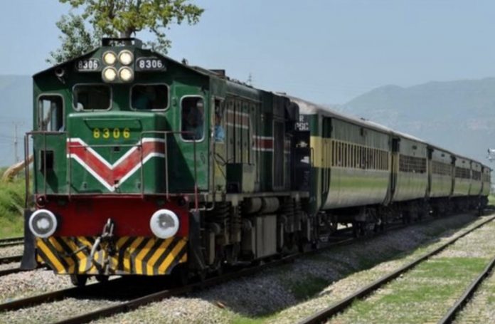 Pakistan train hijack: Over 150 passengers rescued