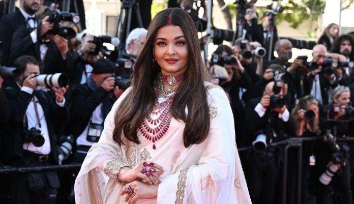 Aishwarya Rai Graces Cannes 2025 in Desi Look with Saree and Sindoor, Wins Hearts