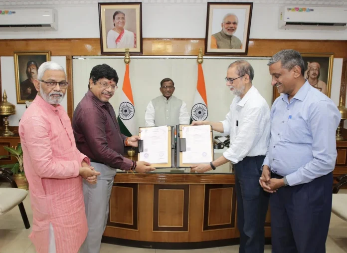 Raj Bhavan inks MoA with IIT Guwahati