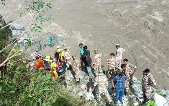 At least 2 people died after an 18-seater bus fell into the Alakananda river in Uttarakhand on Thursday morning. (Image: 'X')