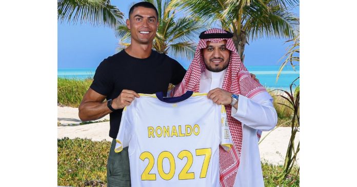 Cristiano Ronaldo Earns 5.5 Crore per day & 94 Lakh Per Goal in New Al-Nassr Contract
